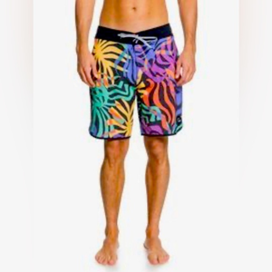 Quicksilver Highline Vacancy Scallop 19" Boardshorts size‎ 38